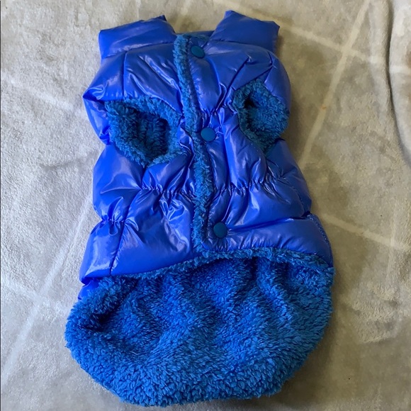 Pet puffer coats med and large only left - Picture 5 of 7